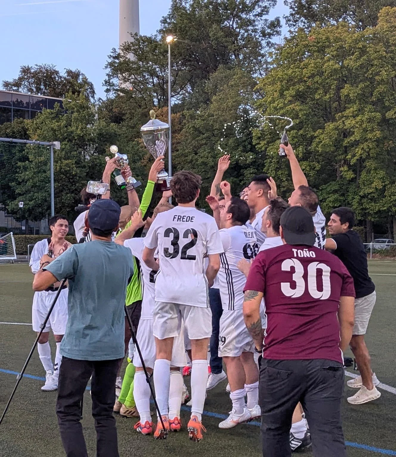 Supercup Latinos Eintracht Stuttgart Sieg